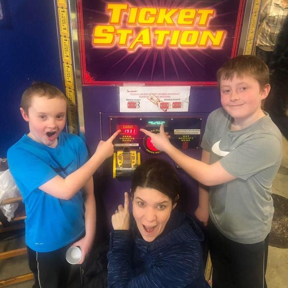 Meet your Posher, Katie - Picture 1 of 1